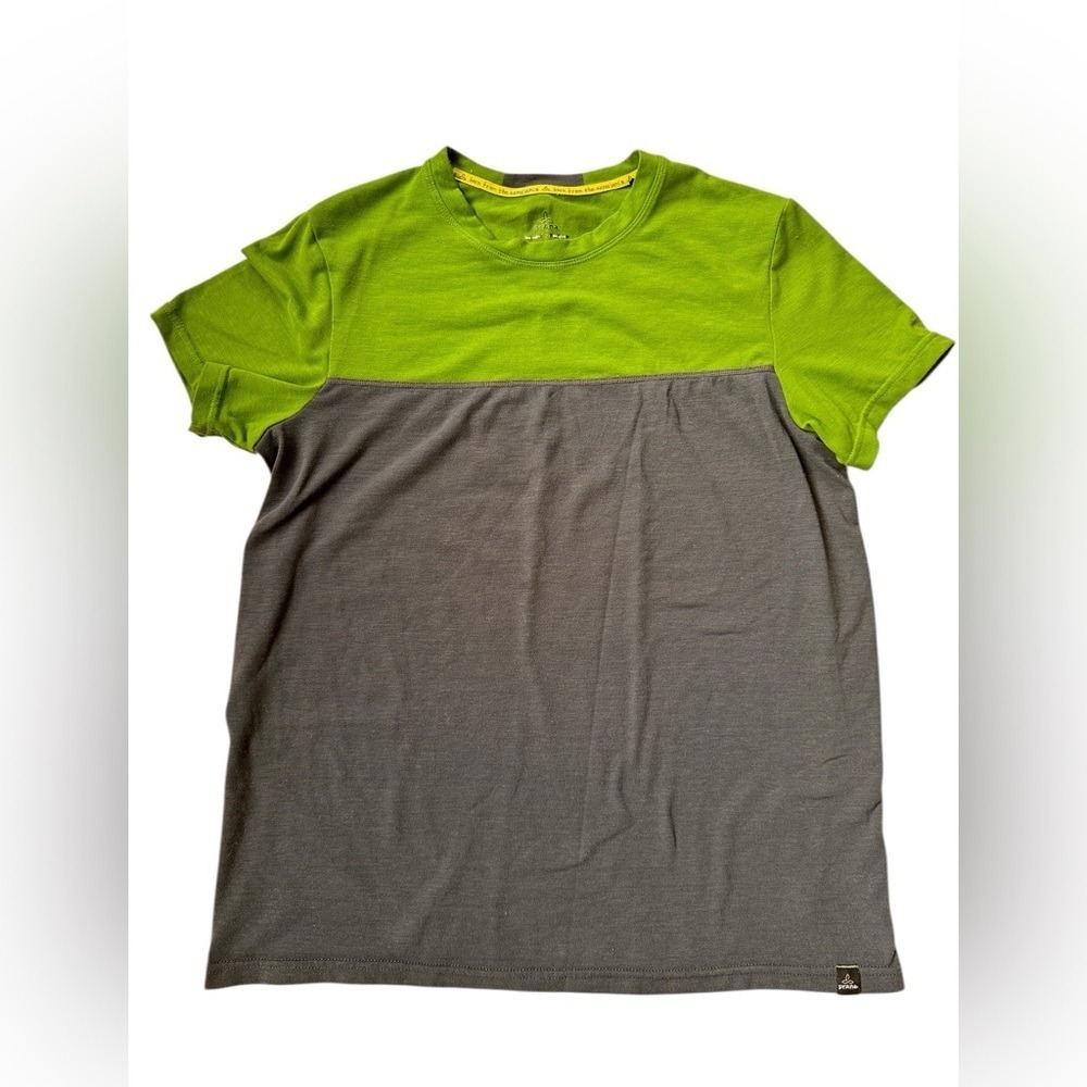 Prana‎ Men's Small Lime Green and Charcoal Short Sleeve Tee